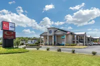 Suburban Studios at the University Hotels in Conway
