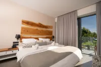 Zoe Seaside Resort - balcón