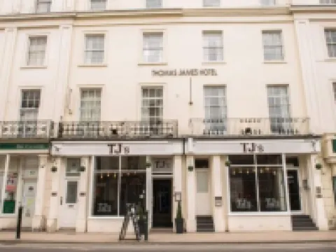 Thomas James Hotel Hotels near Leamington Spa Tourist Information Centre