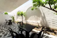 Stratos Apartments & Studios