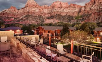 Cable Mountain Lodge