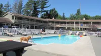 Mt. Madison Inn & Suites - Pools