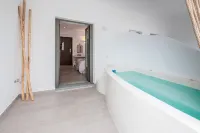 Bohemian Luxury Boutique Hotel, Adults Only - Hot Tub