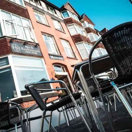 HQ Bar & Restaurant