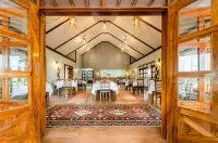 Emburara Farm Lodge - breakfast