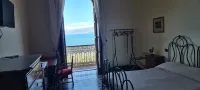Marina Inn - Balcony