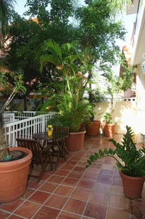 Coral Princess Hotel Отели рядом с достопримечательностью «Old San Juan Art Gallery»