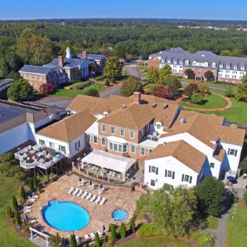 Virginia Crossings Hotel & Conference Center, Tapestry Collection by Hilton