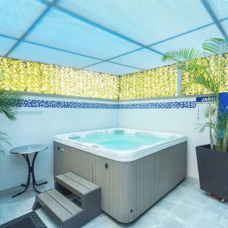 Hotel Laureles Plaza