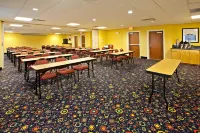 Holiday Inn Express & Suites Louisville South-Hillview Hotels in Brooks
