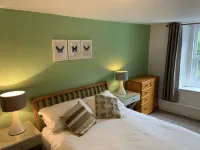 The Halfway House Pub and Kitchen Hotels in Torpoint