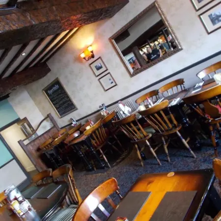 The White Lion Hotel Отели в г. Макинлет