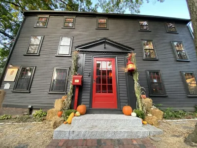 Daniels House Inn Hotel di Salem