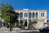 巴卡小房子飯店 Jerusalem Central Bus Station附近的飯店