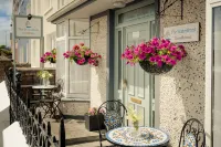 The Waterfront Hotels in Dingle