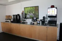 坎貝爾河溫德姆華美達飯店