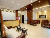 Hotel A. K. International - Fort Hotels near SNDT