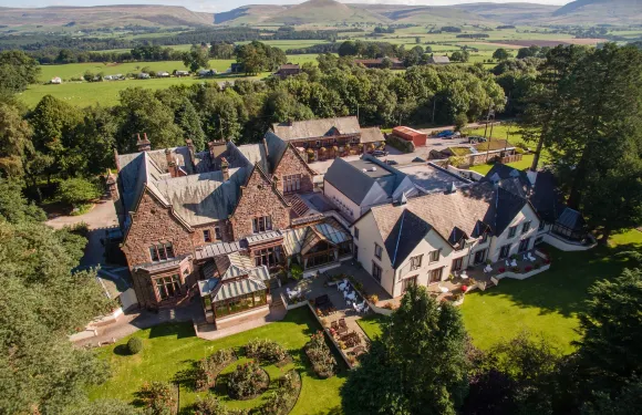 阿普爾比莊園温泉花園酒店