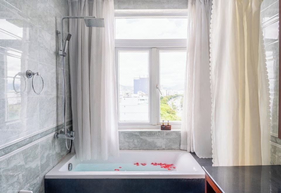 리치 호텔 모던한 객실 내부