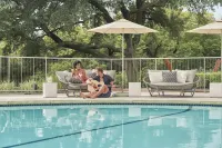 Four Seasons Hotel Austin - Luxury