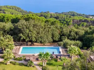Vallegrande Nature Resort by Geocharme