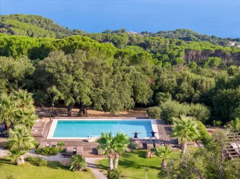 Vallegrande Nature Resort by Geocharme