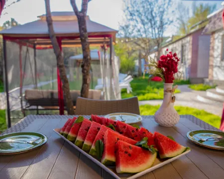 Garden Inn Resort Sevan Dining Photos