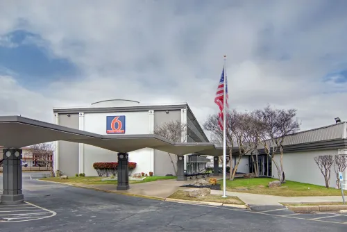 Motel 6 Mesquite, TX – Town East