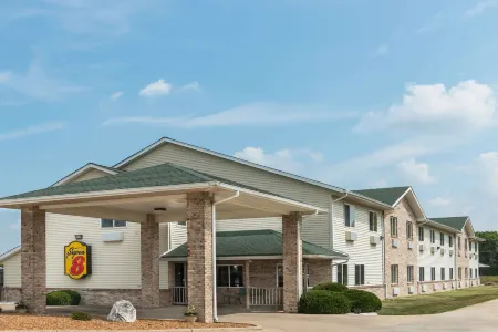 Super 8 by Wyndham Greenville Отели в г. Покахонтас