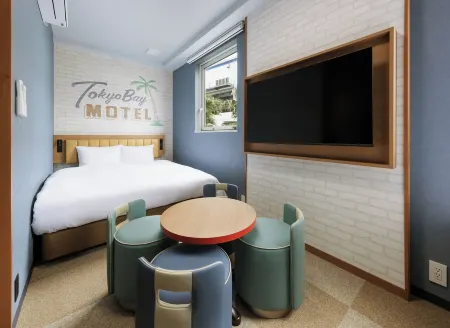 CVS・BAY HOTEL Main Building・Bay Tower