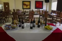 Hotel Soleil Business Class Celaya - พร้อมอาหารเช้า