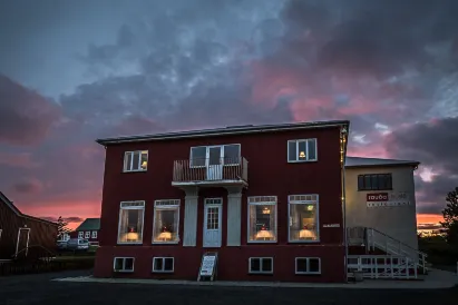 Bakki Apartments & Hostel