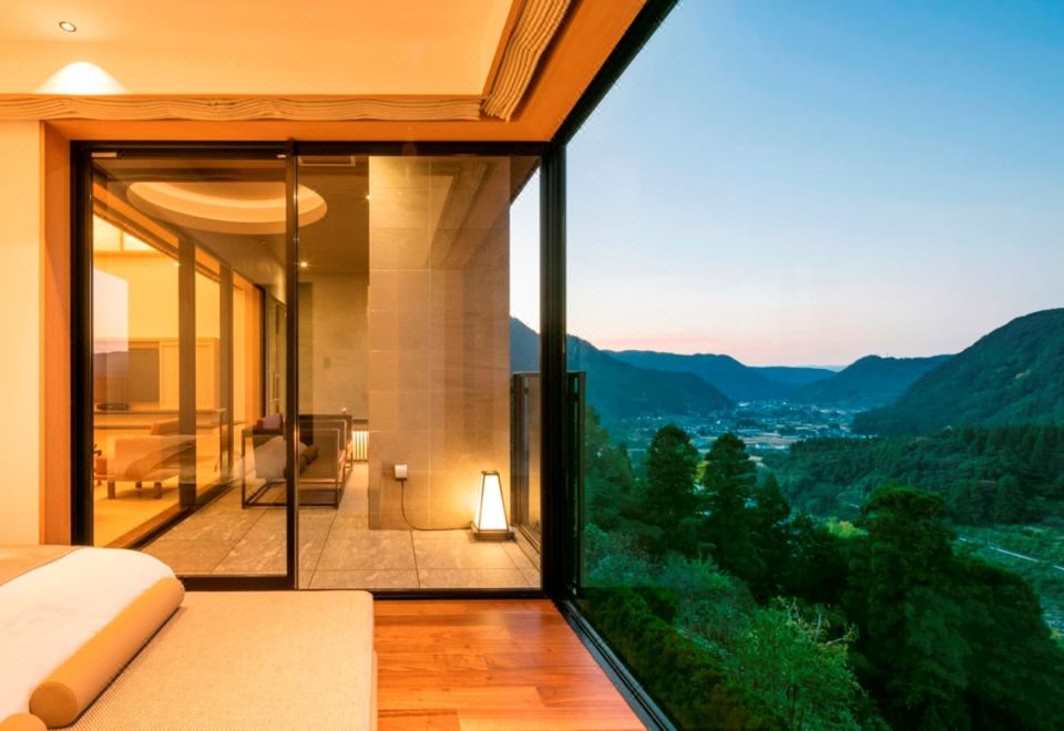 1. 오쿠히타 온센 ..