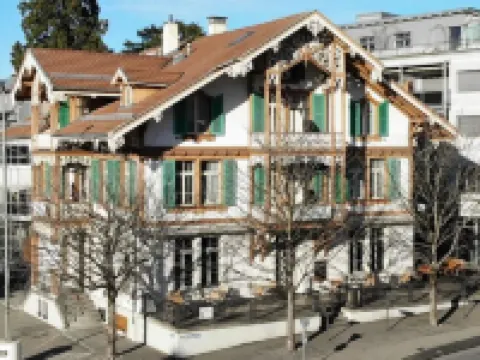 โรงแรมเอมองทาล โรงแรมในธูน