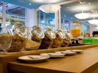 Golden Tulip Guarujá - Antigo Delphin Surf Hotel Hotels in Guaruja