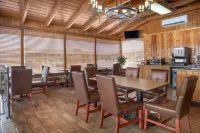 Travelodge by Wyndham Hawthorne - Motel