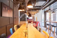 Moxy Bucharest Old Town Hotels in Bukarest
