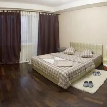 Kyiv Downtown Apartment on Saksaganskogo Street 87 Отели рядом с достопримечательностью «Андреевская церковь»