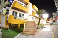 Pousada Acapulco - Bombinhas Hotels near Calçadão da Praia de Bombas