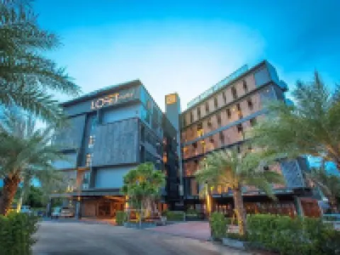 ลอฟต์ เมเนีย บูทิก โฮเต็ล โรงแรมในชุมพร