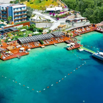 Mare Deluxe Residences & Villas