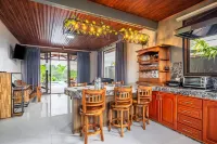 Kaluma Macaw Farmstay Villa