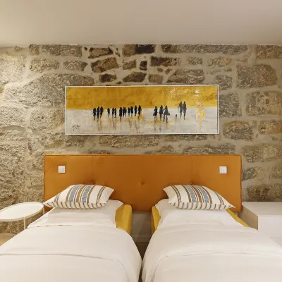 FLH Porto Downtown GuestHouse Các khách sạn gần Chợ Bolhao