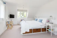 Secluded Rural Retreat Close to Beach - Sleeps 12 - Parkplatz