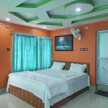 Raj Hotel