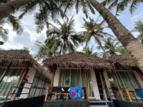 阿貢達海灘小屋