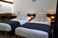 Logis Hôtel le Dahu Hotels in Regny