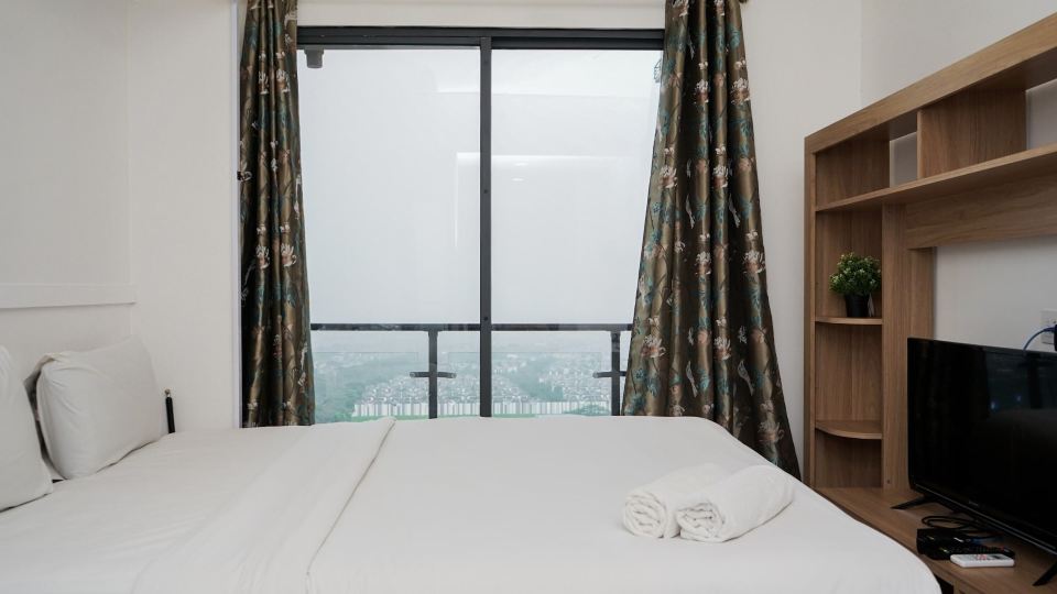 Elegant and Comfortable Studio Sky House BSD Apartment