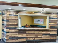 Studio 7 on Main Hotels in West Fargo