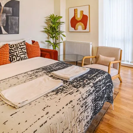 Festival Place Modern Town Center Apt